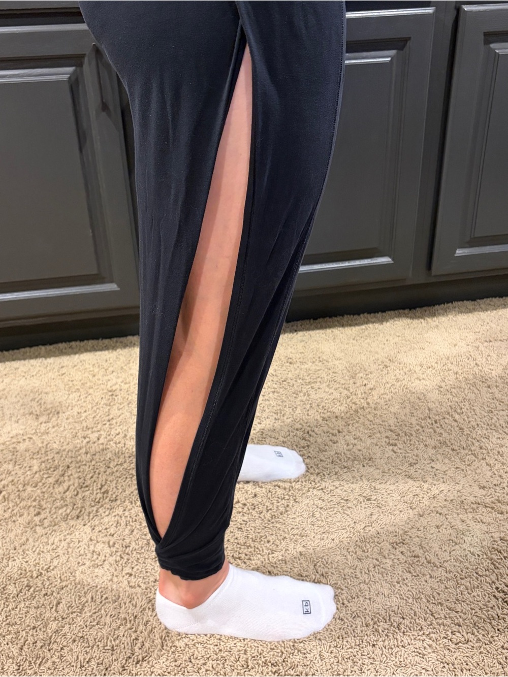 Lululemon Women’s Superb Open Slit Side Joggers Black Size 4
